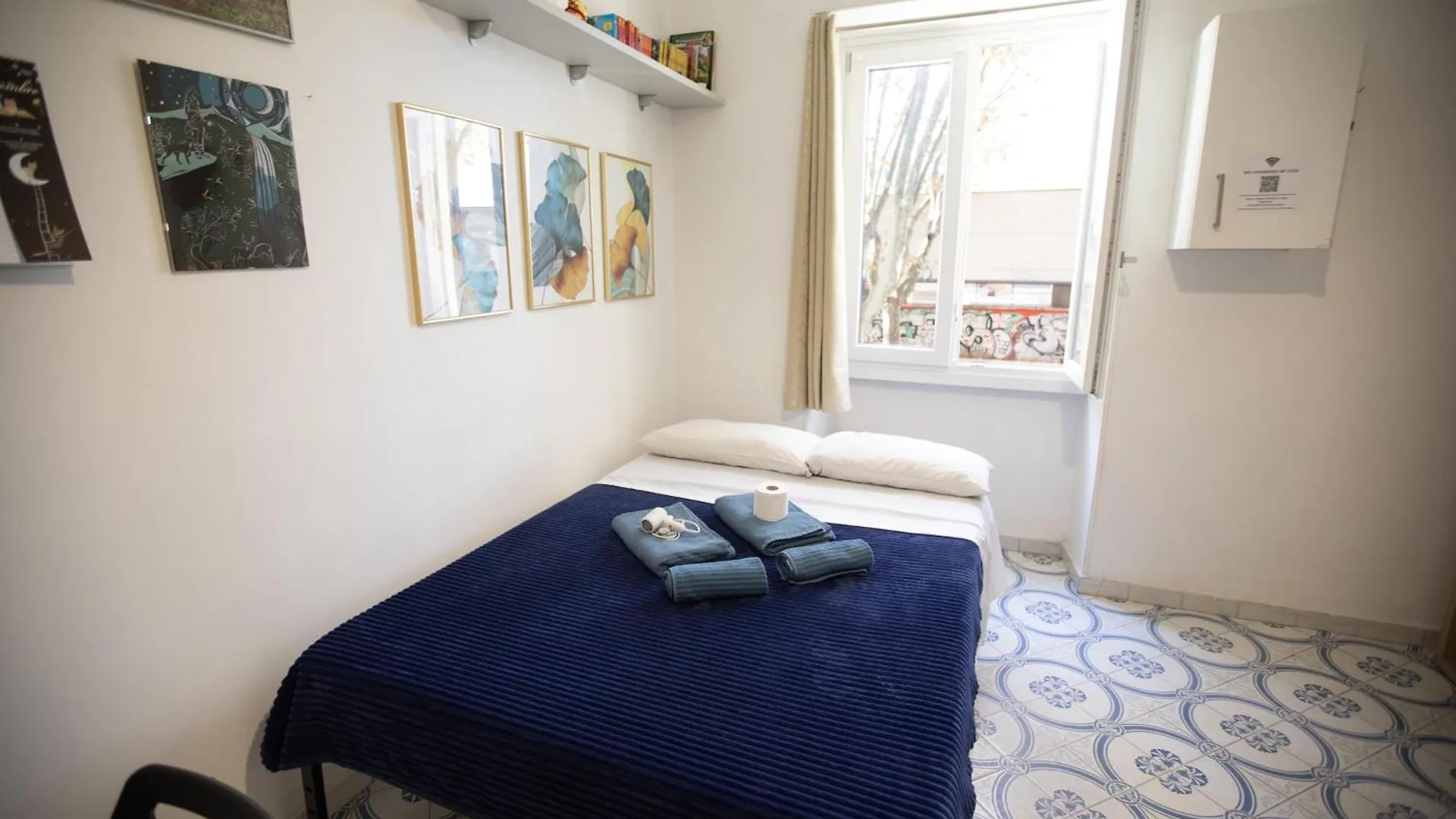 Homestay Stanza Da Apollo E Diana Apartment Rome Italy